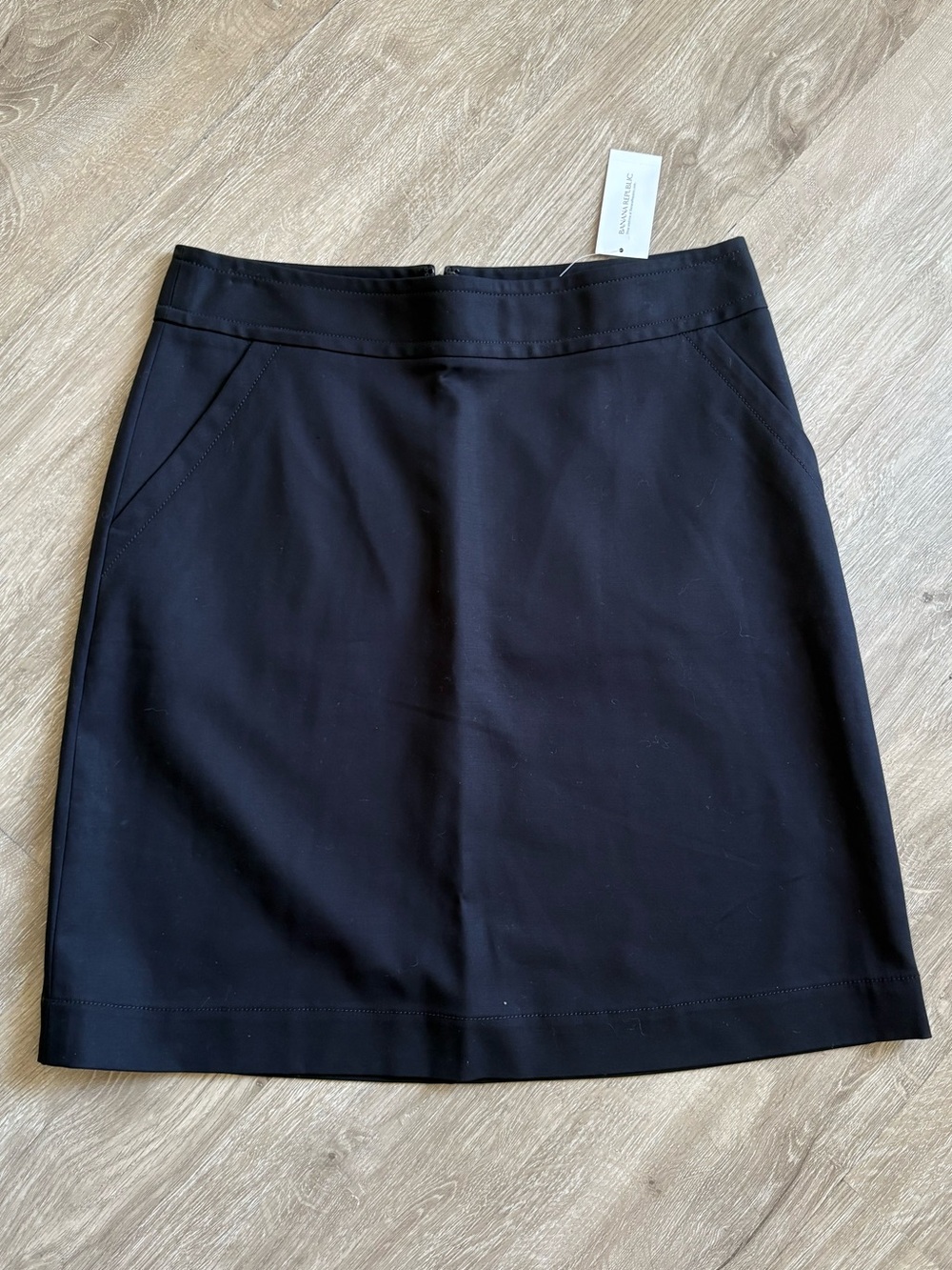 NWT | Banana Republic Classic Black Women's A-Line Skirt